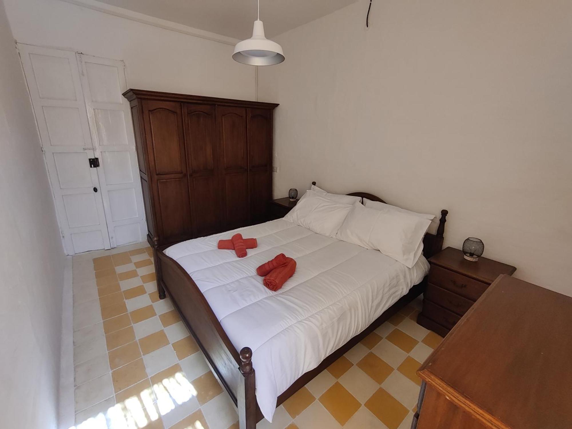 Peaceful Traditional Maltese Townhouse Luqa Exterior photo