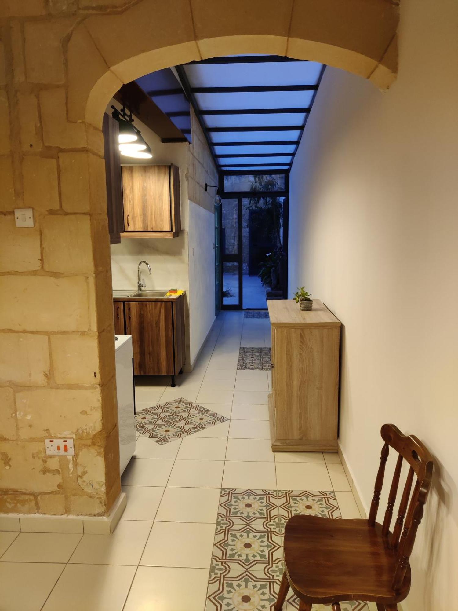 Peaceful Traditional Maltese Townhouse Luqa Exterior photo
